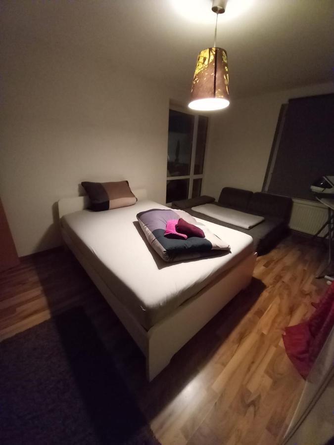 Tolle Private 2-Zimmer Wohnung Im Szene Bezirk Berlin-Friedrichshain Exterior photo